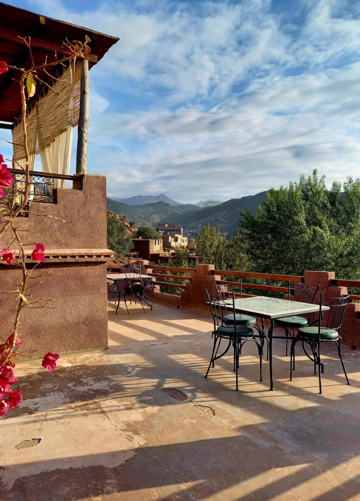 Ourika Timalizene Le Jardin Des Delices Hotel Tamezindert Ngoại thất bức ảnh